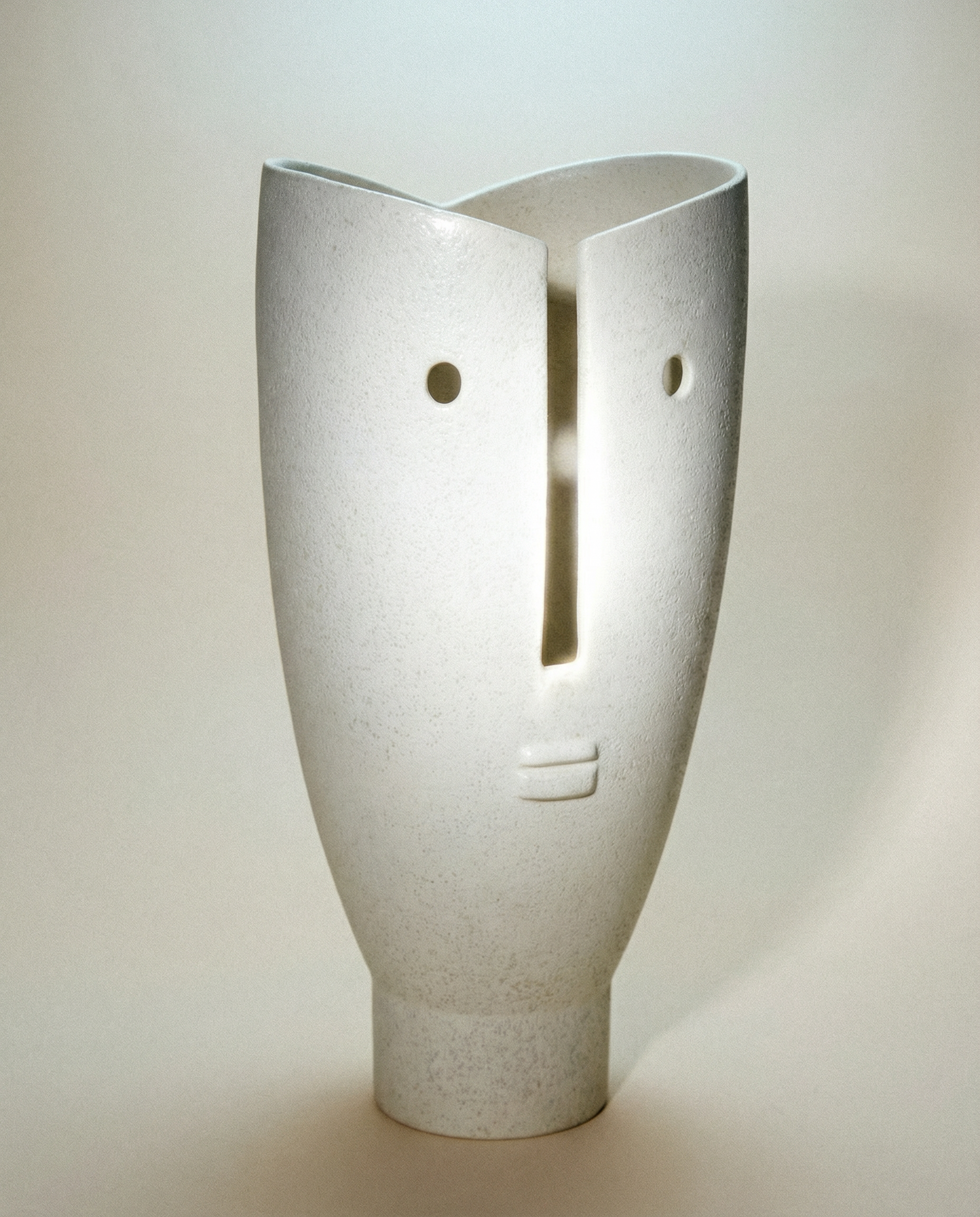 Leonard Vase